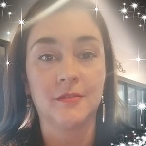 Meet your Posher, Claudia